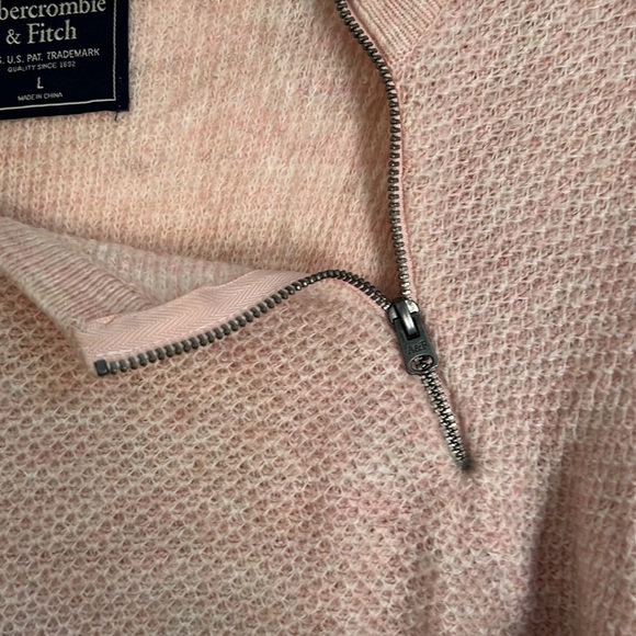 Abercrombie & Fitch sweater - Picture 5 of 5